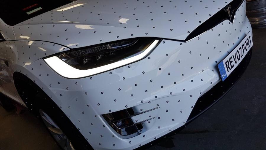 Детали экстерьера Tesla Model X R-Zentric by RevoZport 2017 года  (фото 4 из 5)